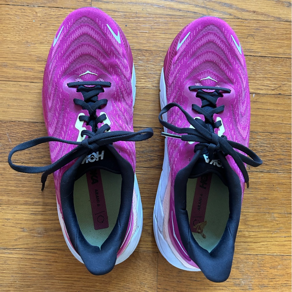 Hoka Arahi 6 women’s sz 9.5B
